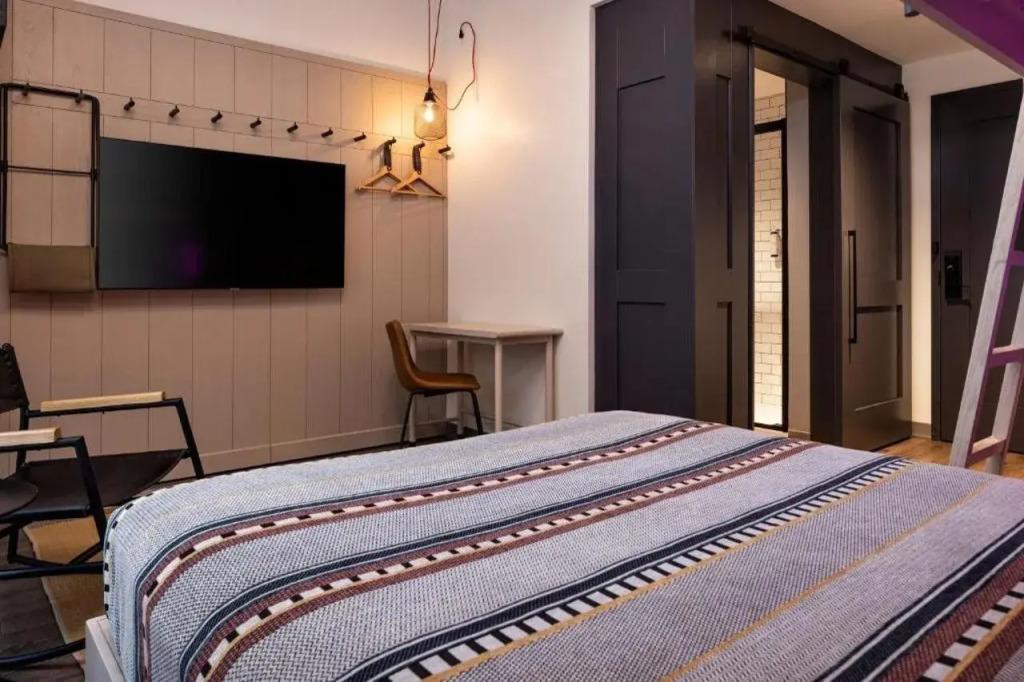 hotel image 9