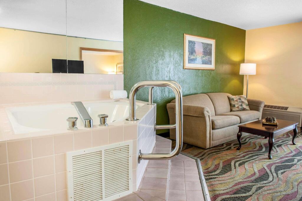 hotel image 16