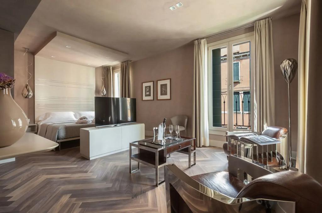 hotel image 11