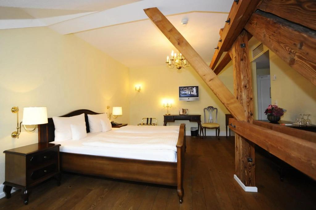 hotel image 16