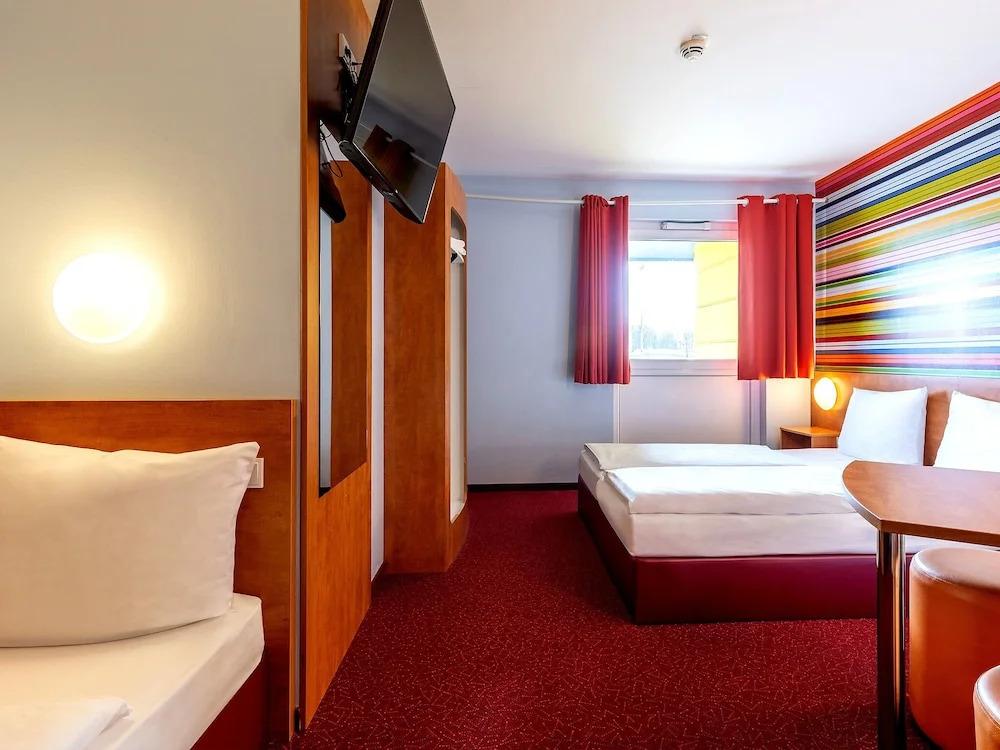 hotel image 12