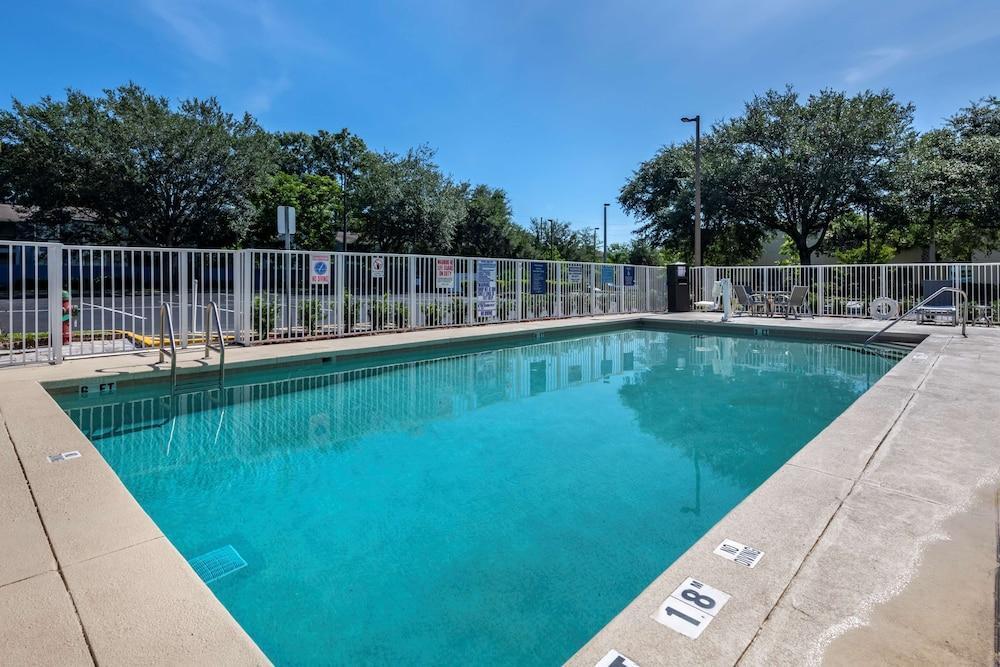 hotel image 10