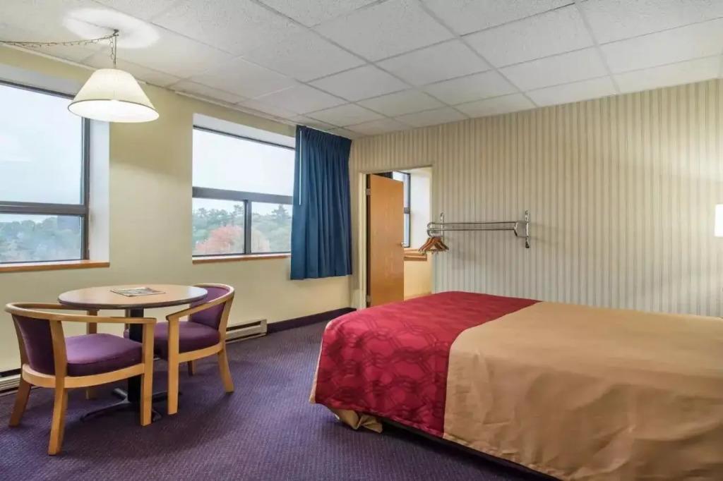 hotel image 13