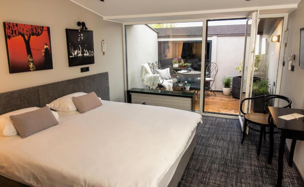 hotel image 8