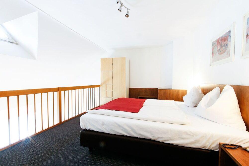 hotel image 16