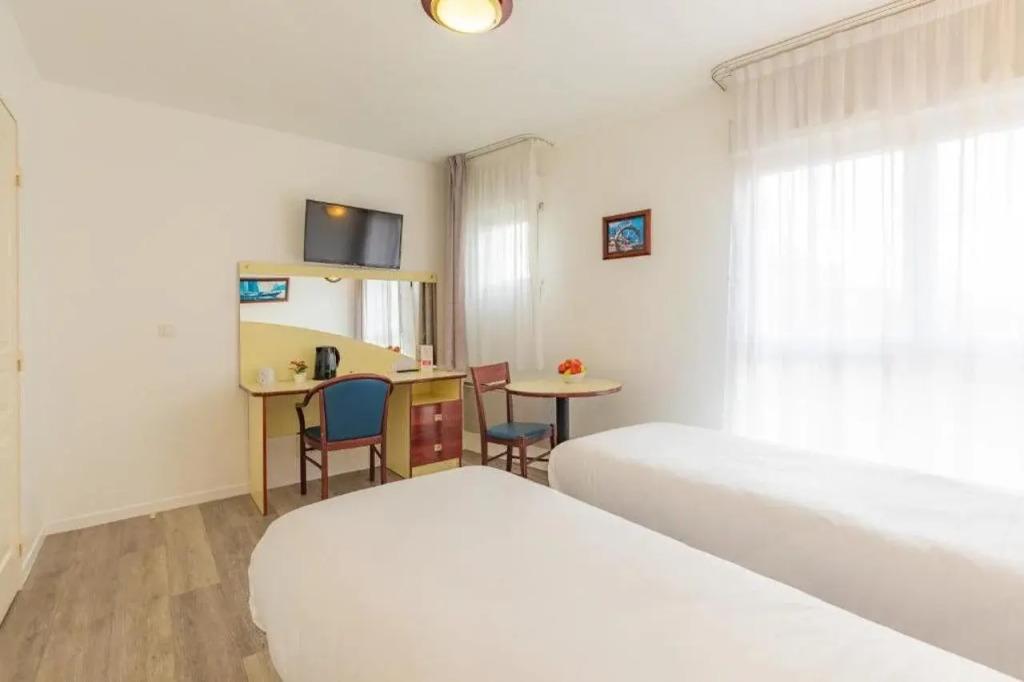hotel image 9