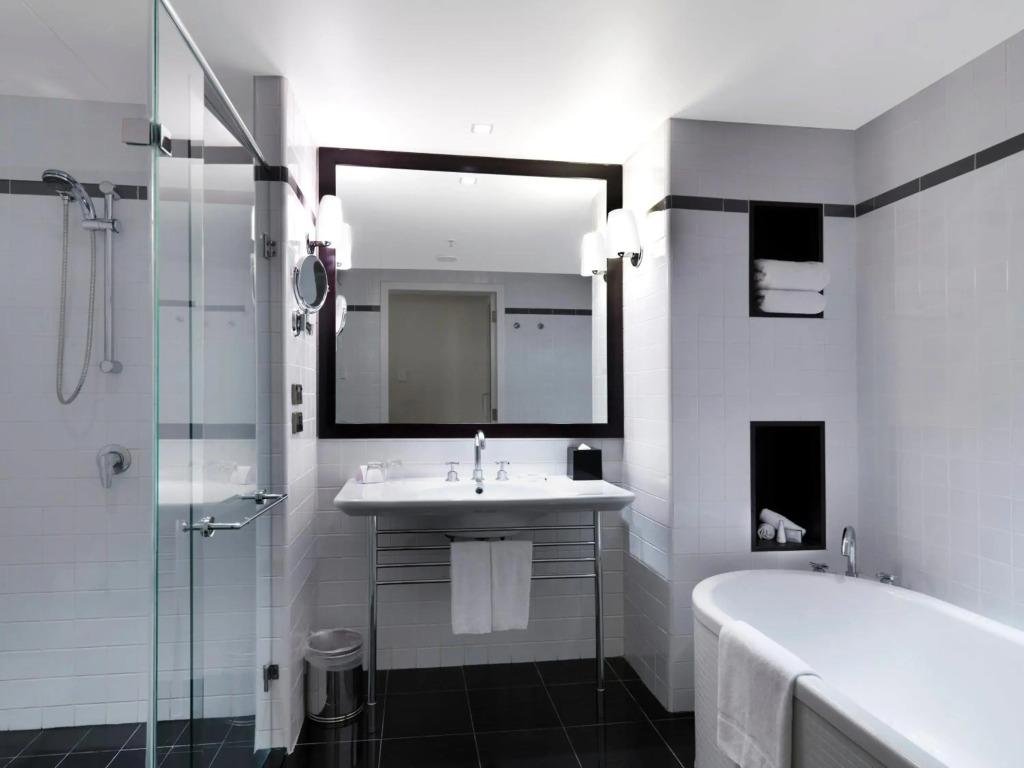 hotel image 13