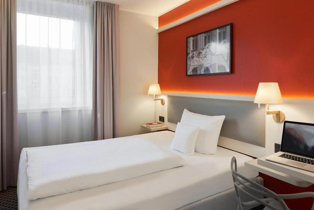 hotel image 13