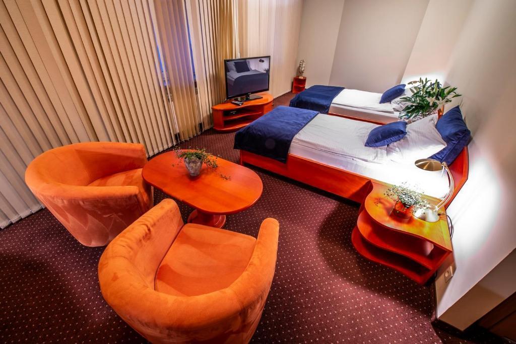 hotel image 10