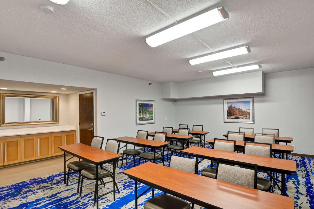 hotel image 13