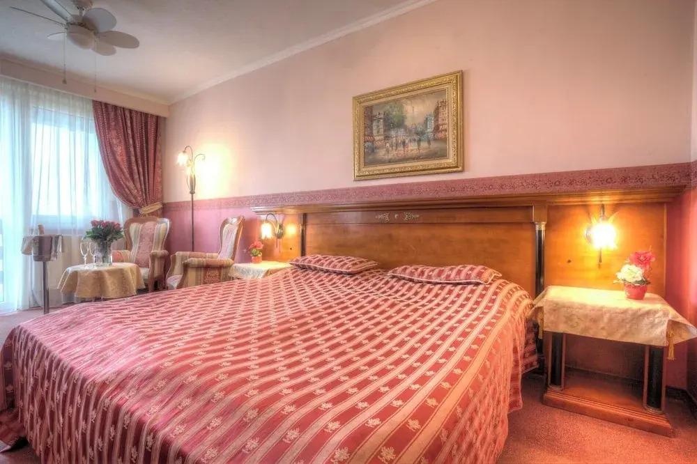 hotel image 13