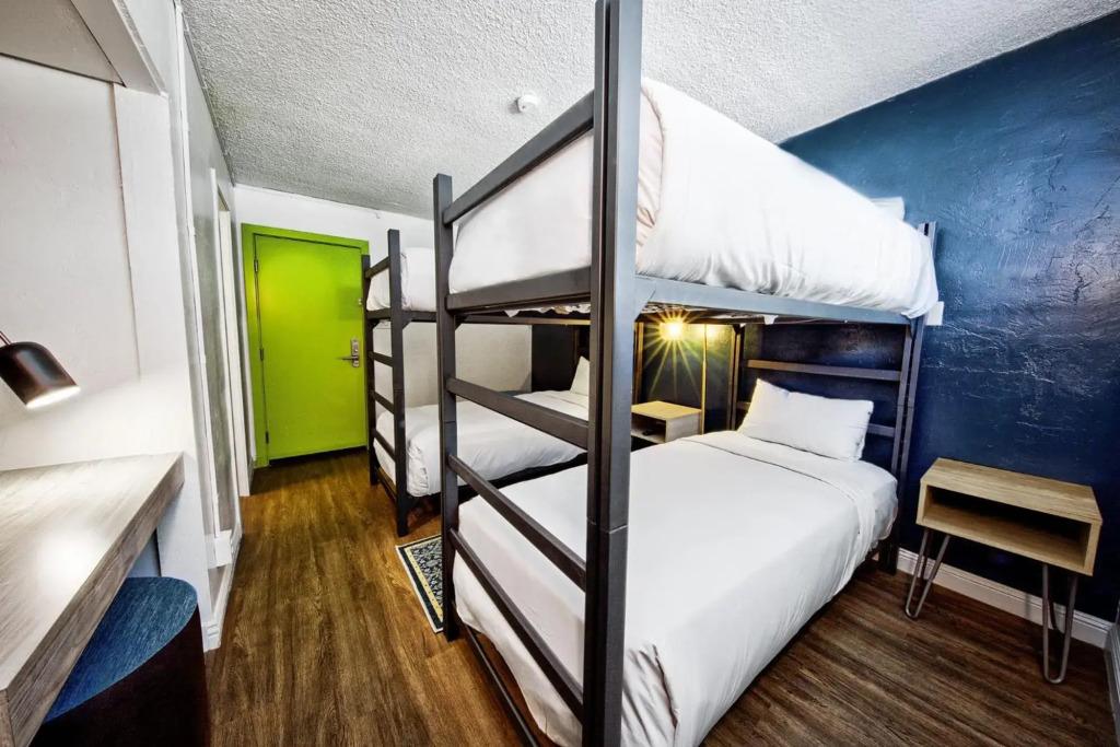 hotel image 10