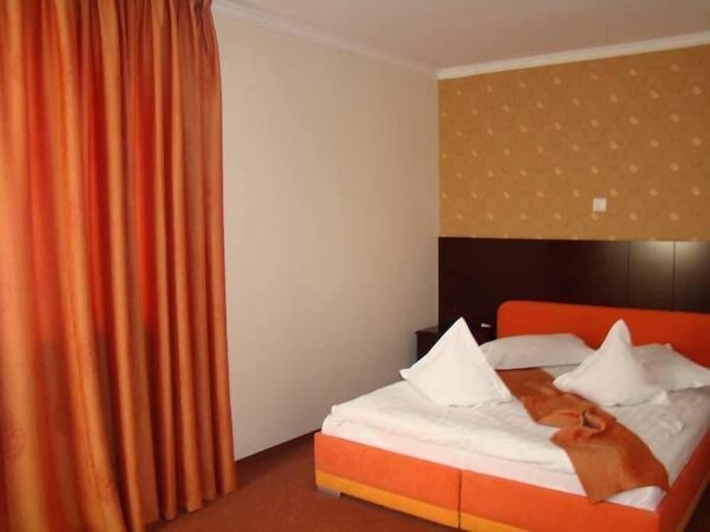 hotel image 16