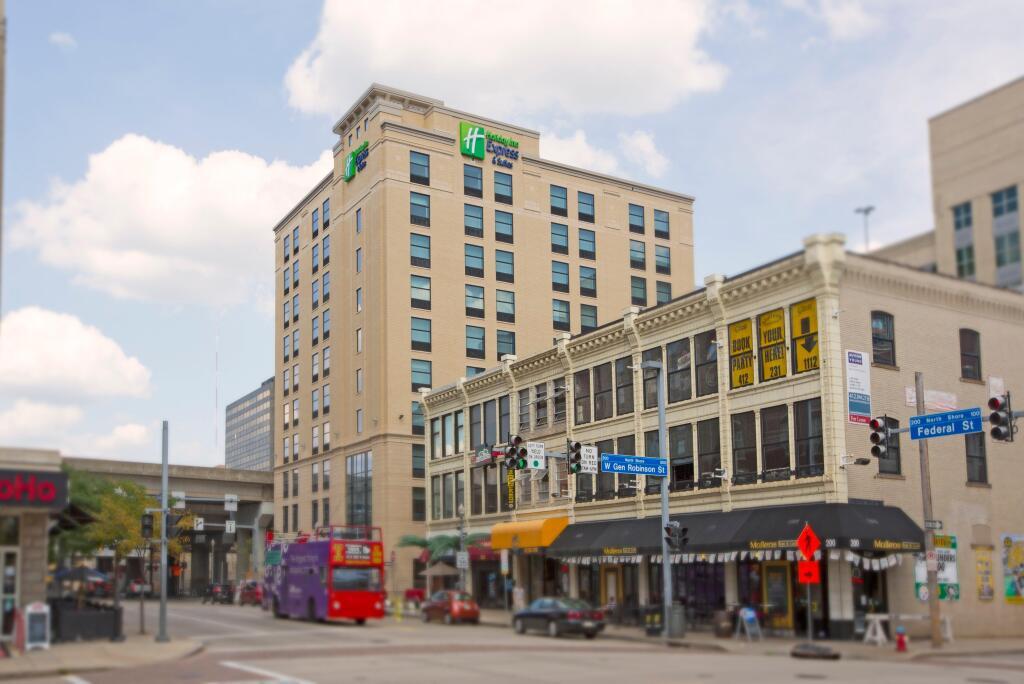 hotel image 10