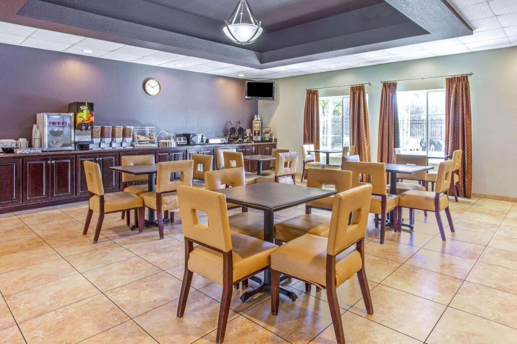 hotel image 18