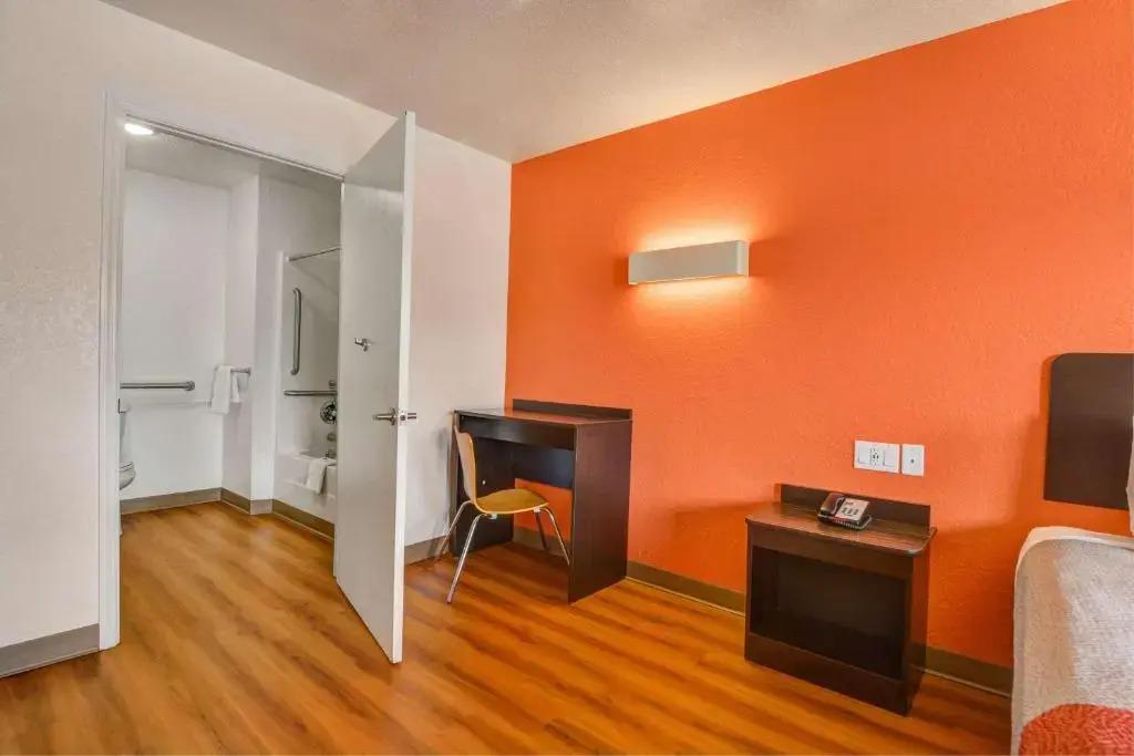 hotel image 13