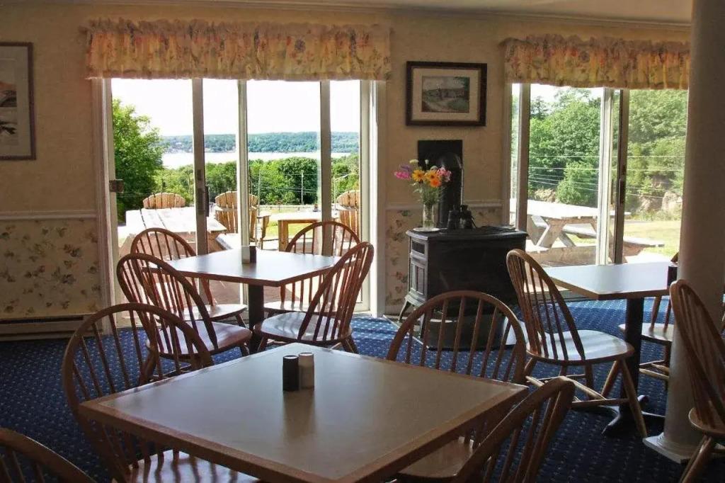 hotel image 10