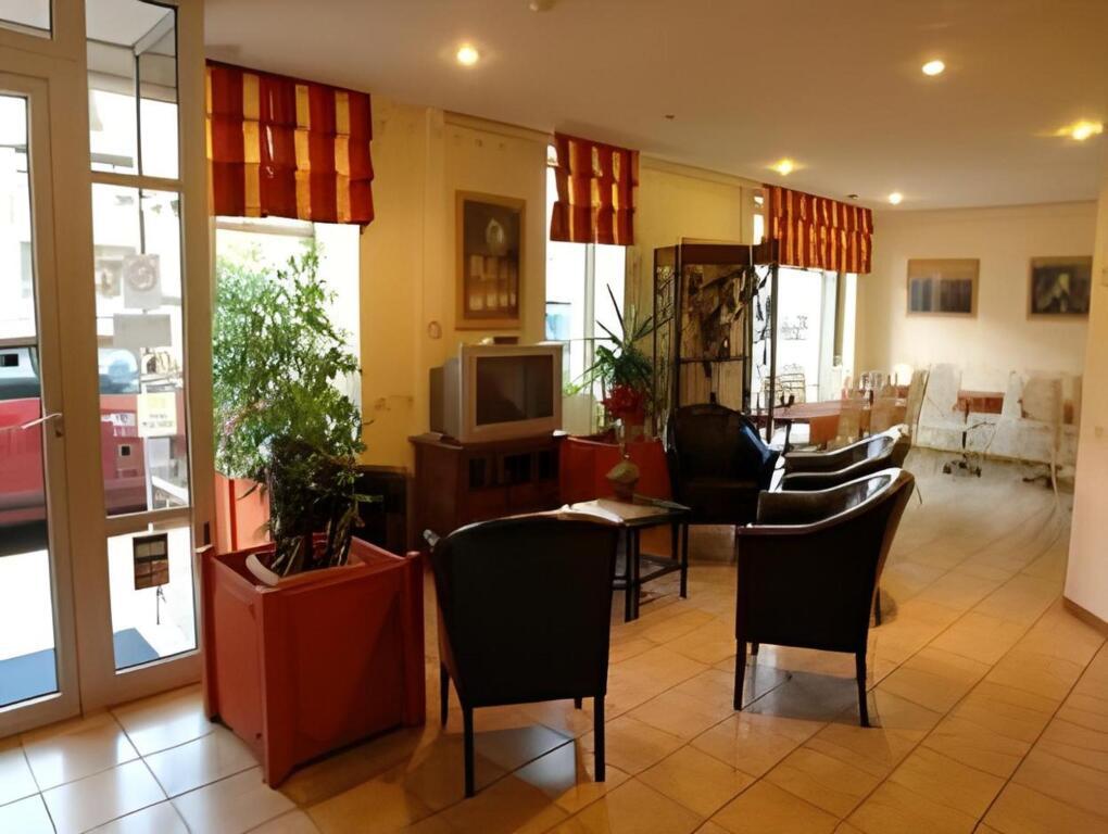 hotel image 10