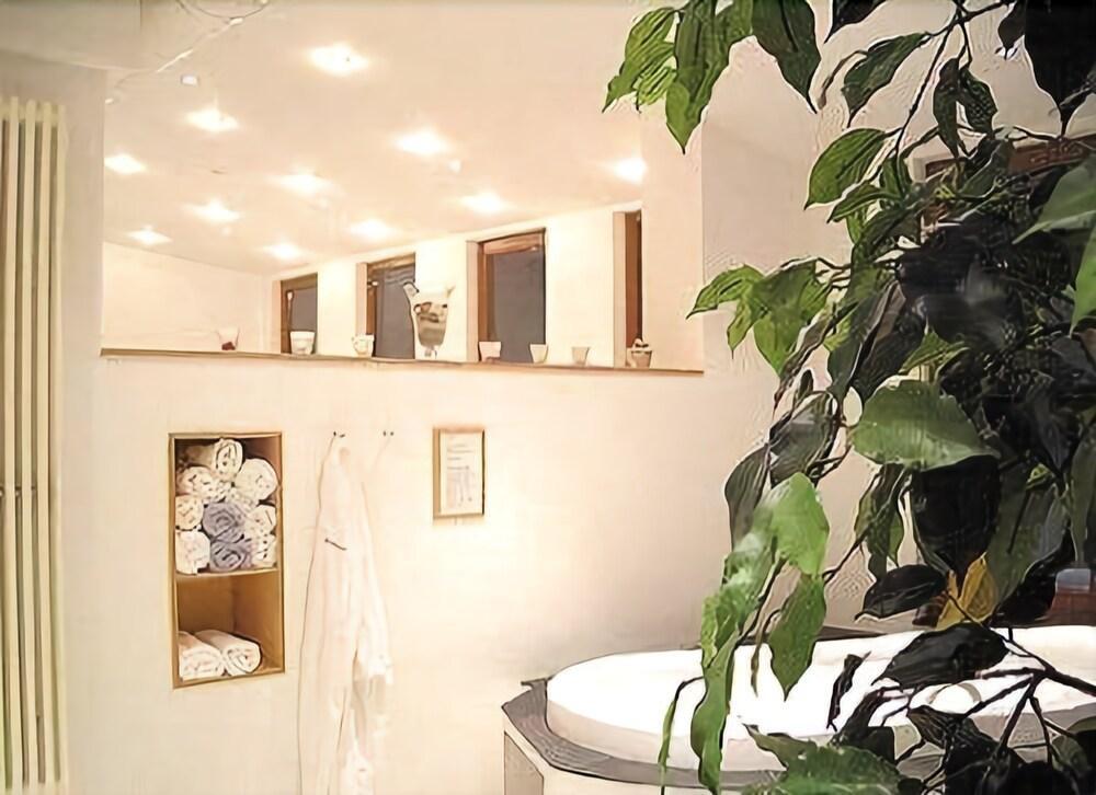 hotel image 16