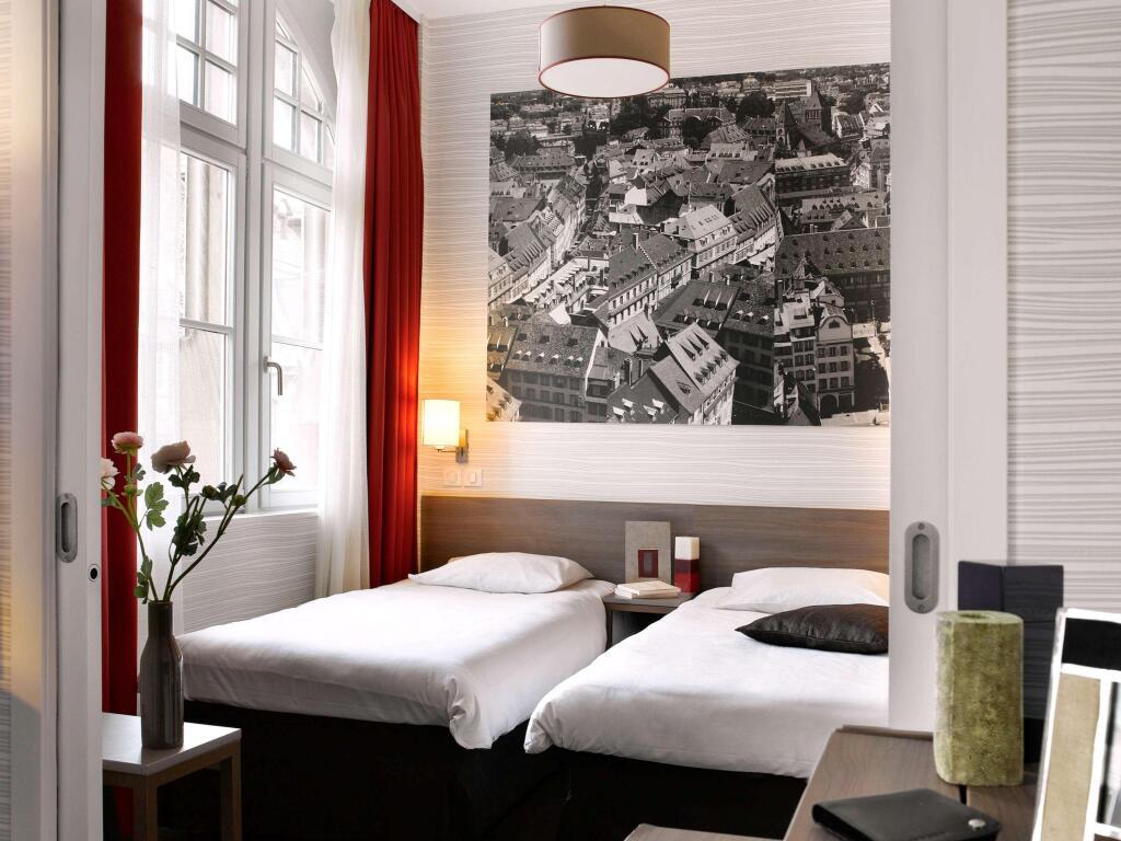 hotel image 12