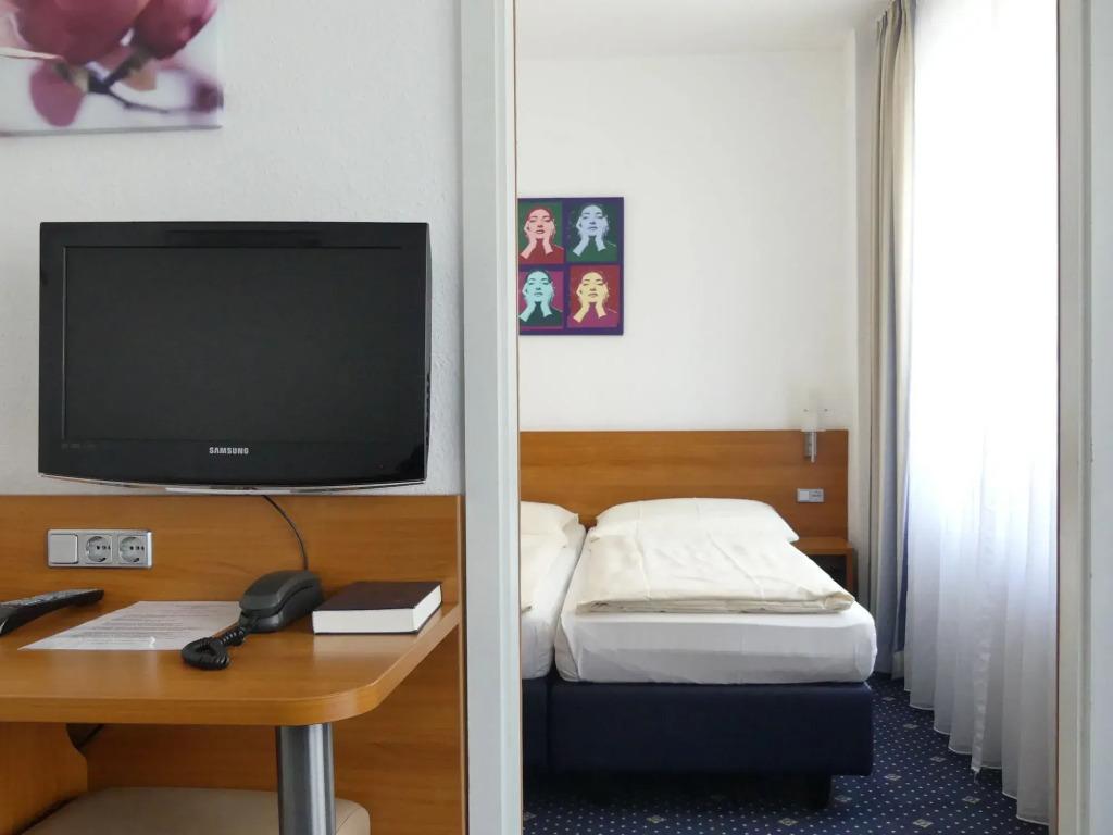hotel image 10