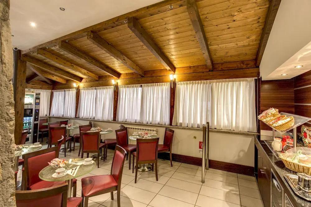 hotel image 16