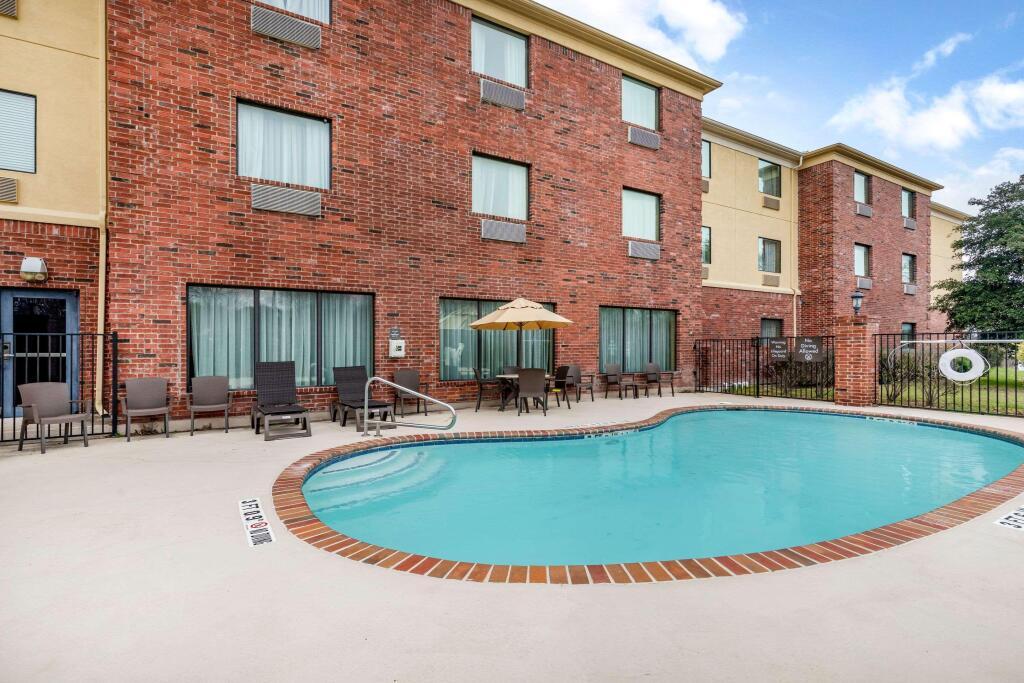 hotel image 16