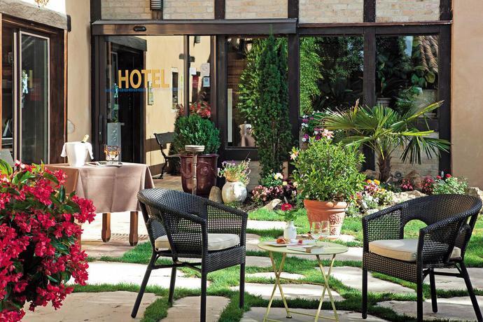 hotel image 13