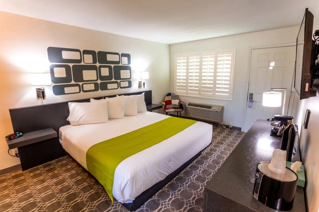 hotel image 12