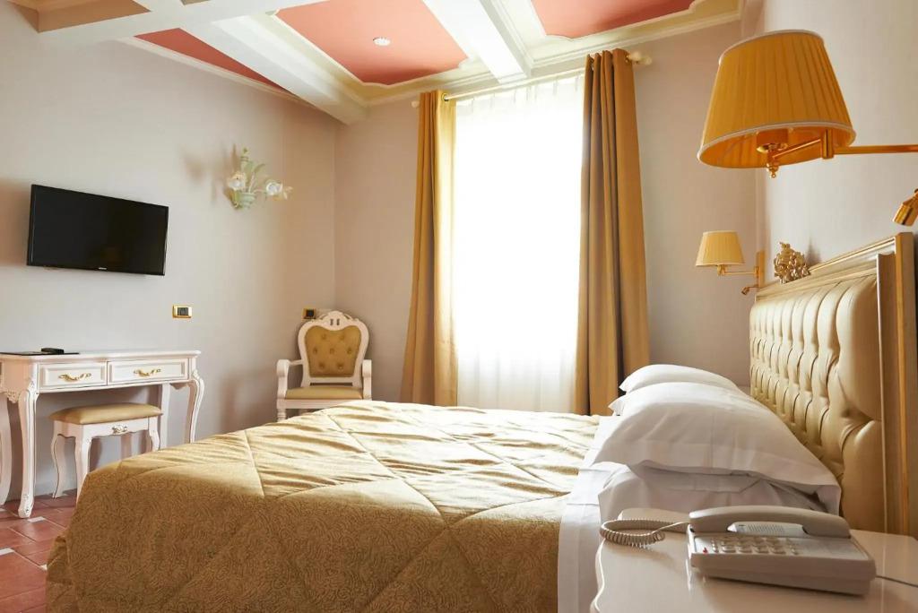 hotel image 13