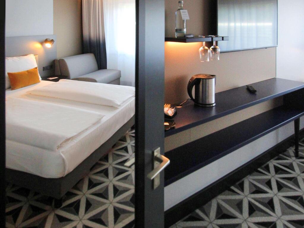 hotel image 12