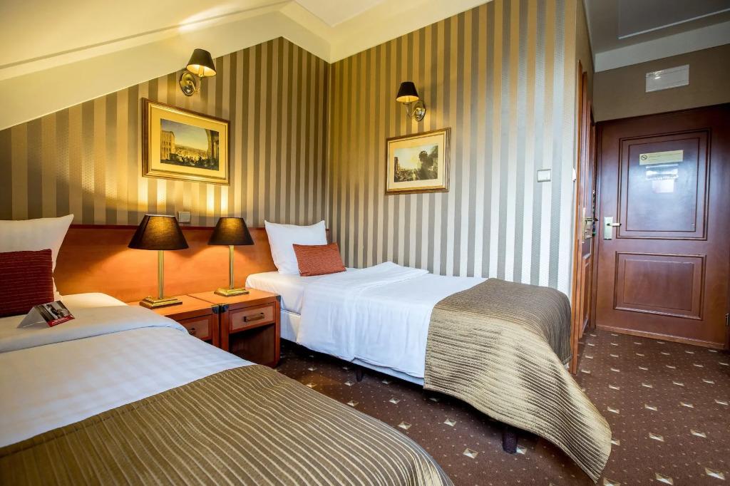 hotel image 12