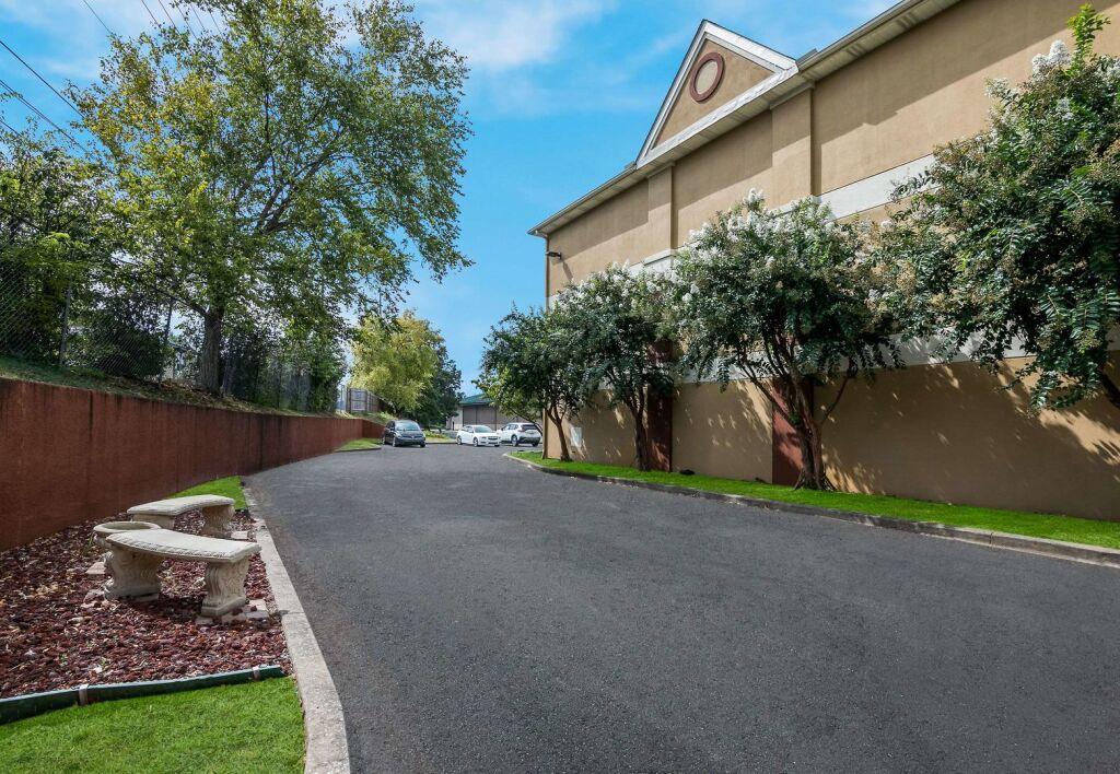 hotel image 10