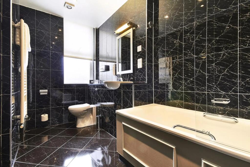 hotel image 12