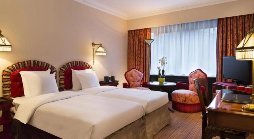 hotel image 13