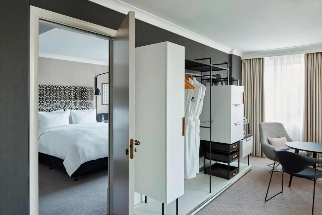 hotel image 16