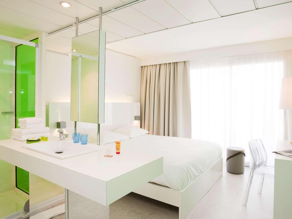 hotel image 16
