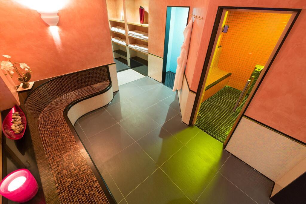 hotel image 16