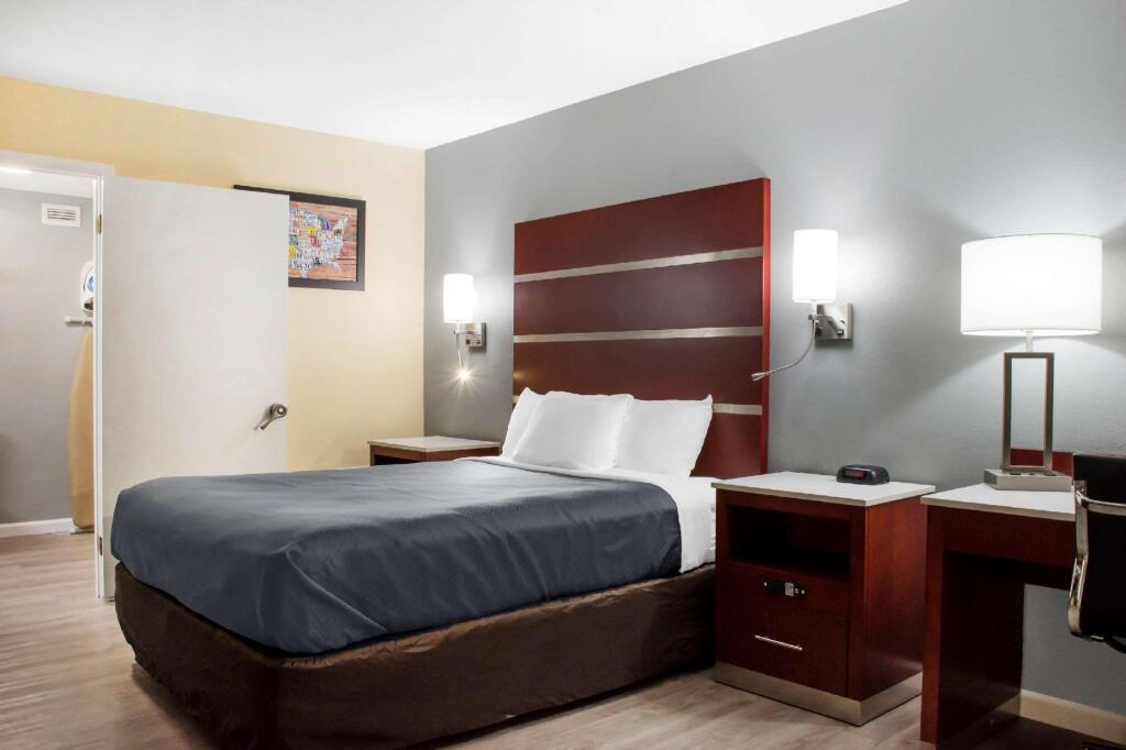 hotel image 10