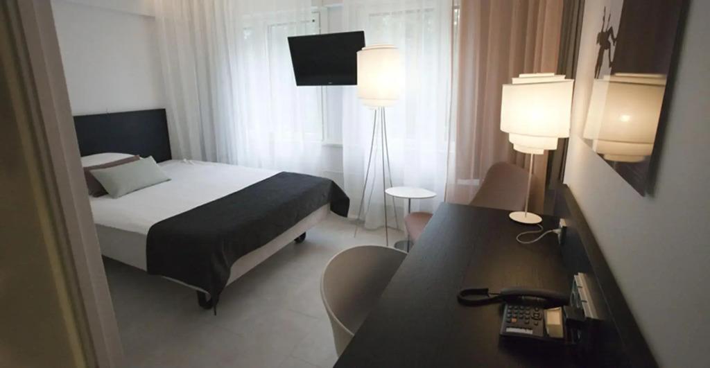 hotel image 10