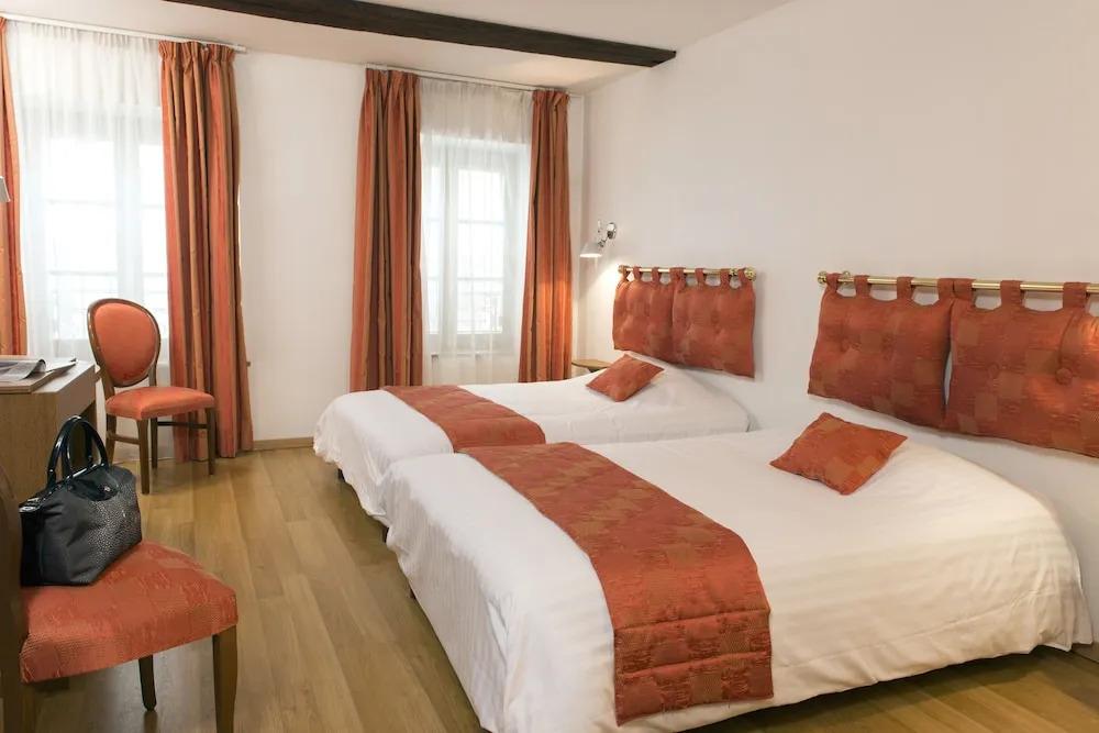 hotel image 13