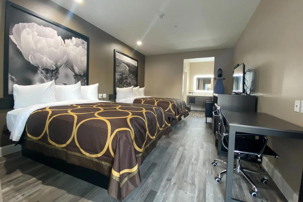 hotel image 13