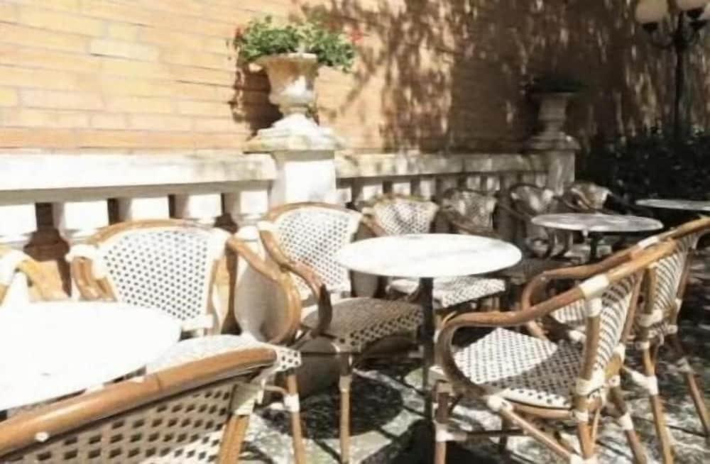 hotel image 11