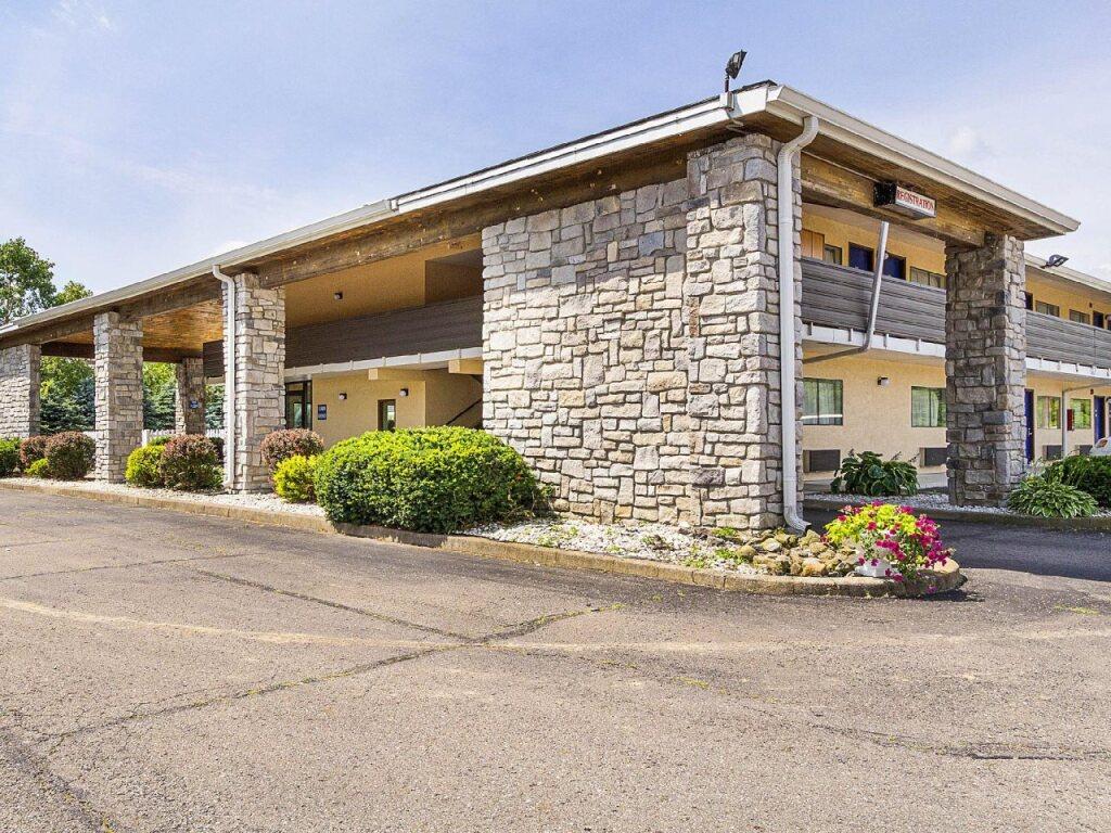 hotel image 12
