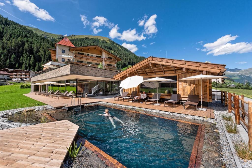 hotel image 8