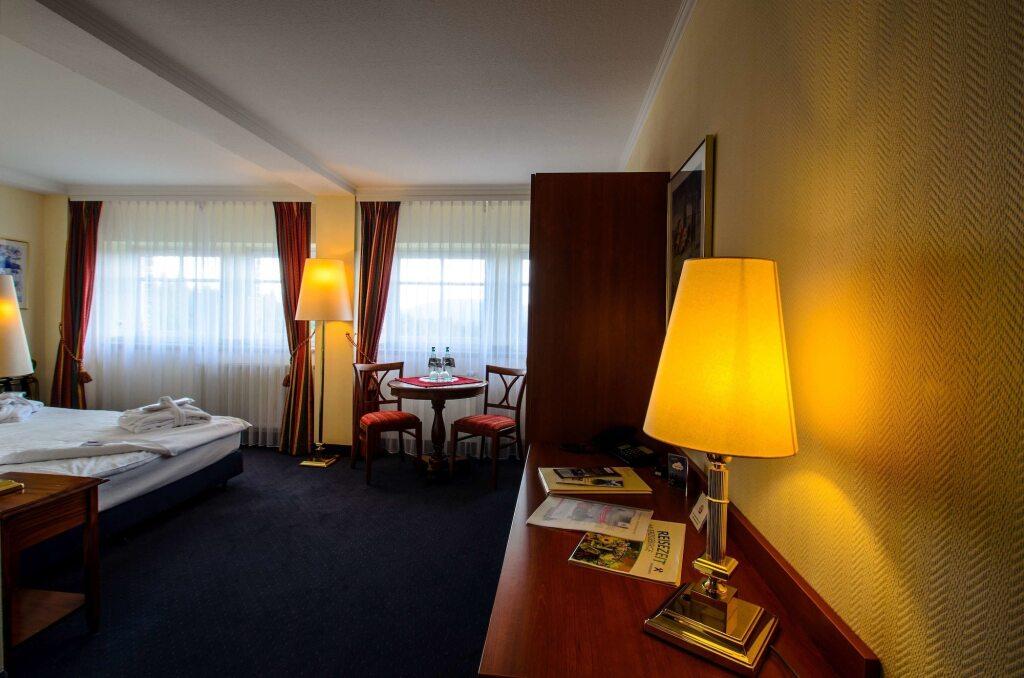 hotel image 12