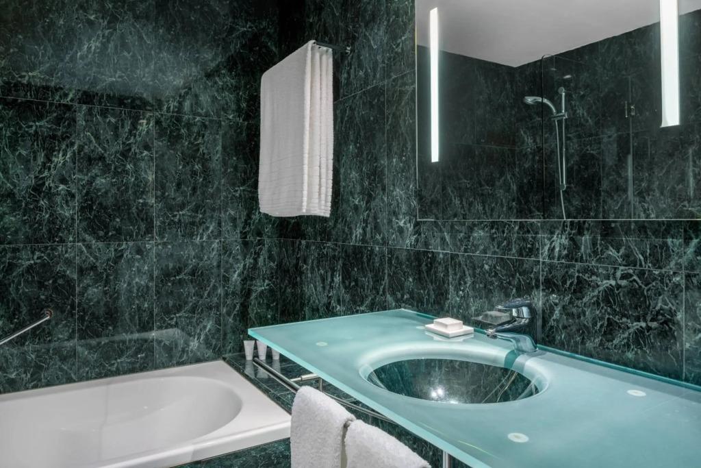 hotel image 12