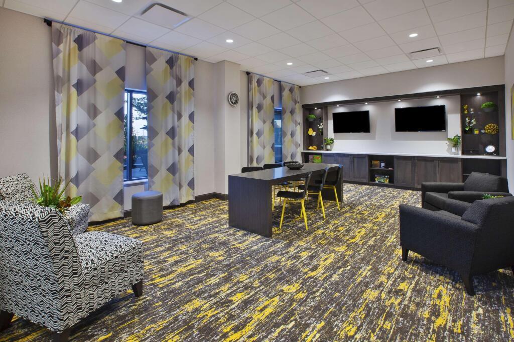 hotel image 13