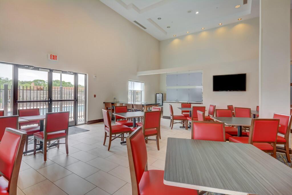 hotel image 36
