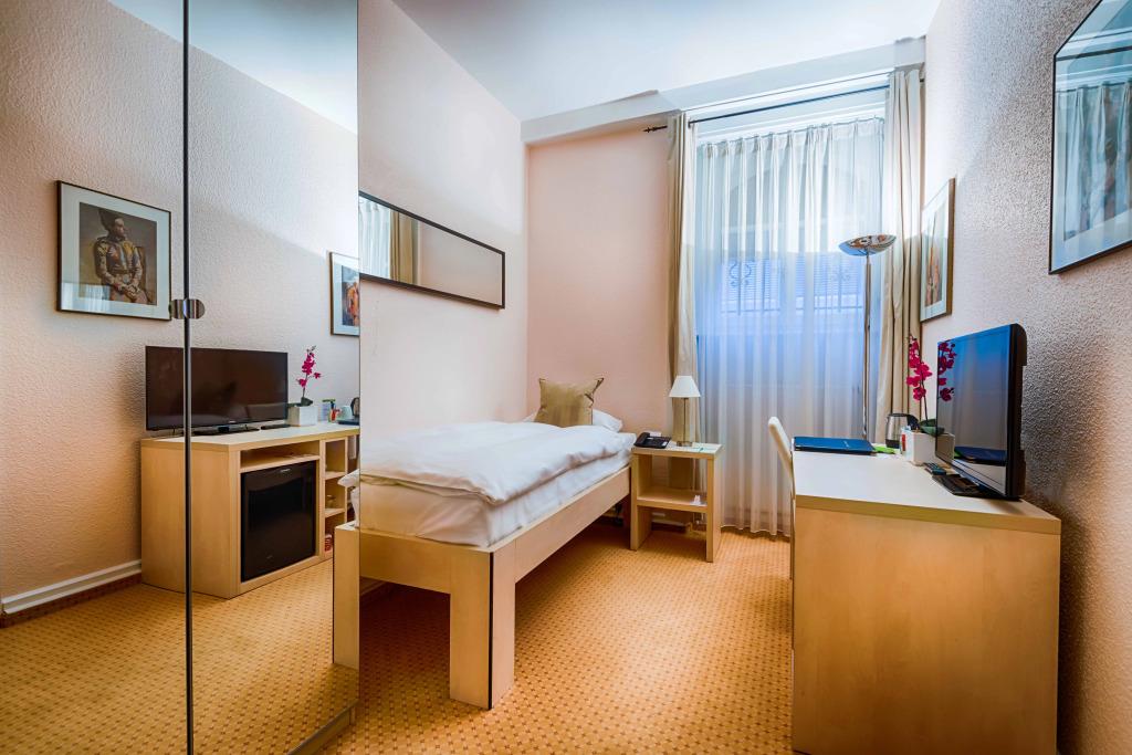 hotel image 8